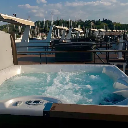 Floating Sea House Aurora * Portorose