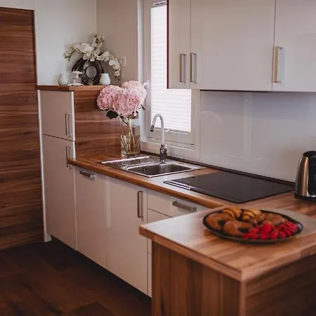 בית נופש Floating Sea House Aurora *
