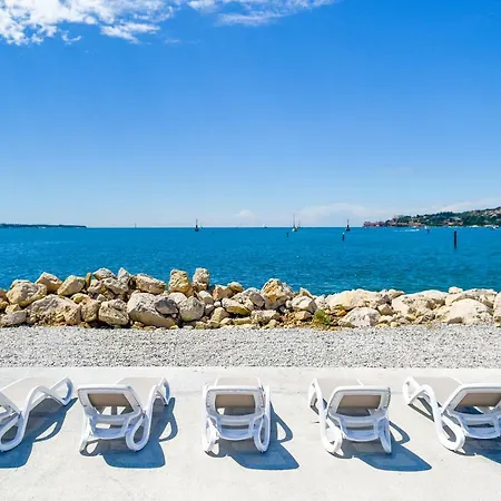 Floating Sea House Aurora Počitniška hiša Portoroz