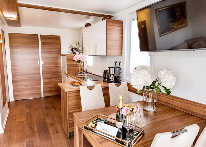 Floating Sea House Aurora Casa de Férias