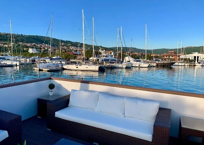 Casa de Férias Floating Sea House Aurora