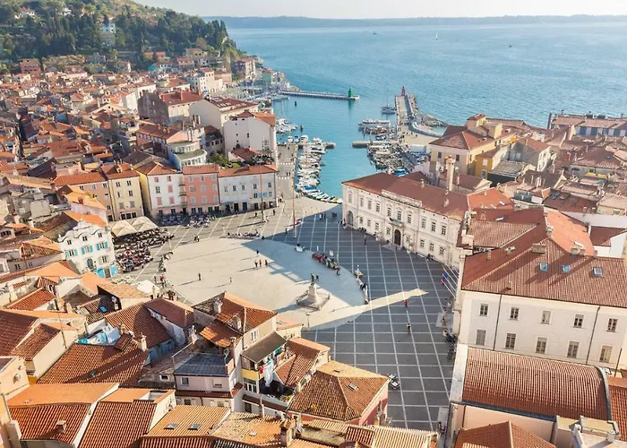 Floating Sea House Aurora *