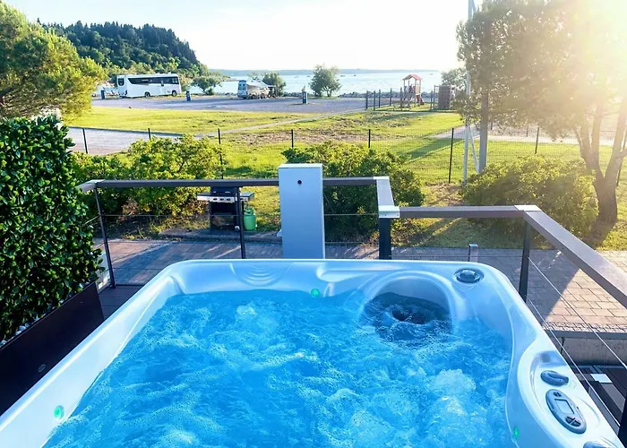 Floating Sea House Aurora