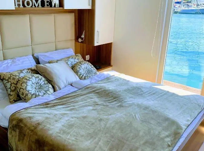 Floating Sea House Aurora Portorož